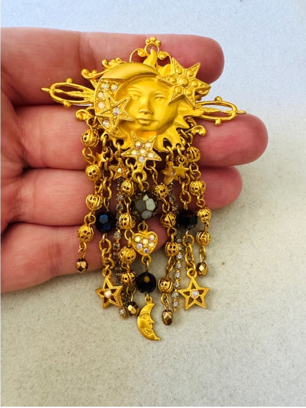 Vintage KIRKS FOLLY Celestial Sun Moon Stars Heart Gold Tone Brooch Dangle Pin - Picture 2 of 5